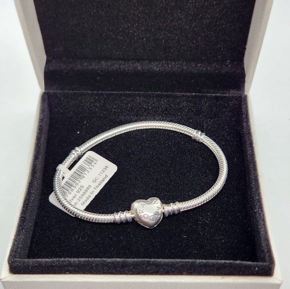 Pandora Moments Sparkling Heart Crown Claps Snake Chain Bracelet Size 6.7 inches - Picture 7 of 9
